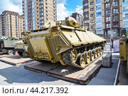 Германская БМП Marder 1 A3. Выставка трофейной техники из зоны СВО. Город Тюмень (2024 год). Редакционное фото, фотограф Александр Тараканов / Фотобанк Лори