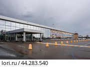 Международный аэропорт Нижнекамск (Бегишево) имени Николая Лемаева (2024 год). Редакционное фото, фотограф Литвяк Игорь / Фотобанк Лори