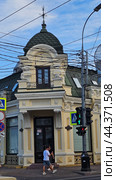 Старинный особняк. Магазин обувной Иллариона Котлярова. г. Краснодар (2024 год). Стоковое фото, фотограф Марина Володько / Фотобанк Лори