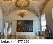 Зал "Искусство Франции XV-XVIII век". Картина Пьера Миньяра (1612-1695) "Великодушие Александра Македонского", 1689 г. Государственный Эрмитаж, Санкт-Петербург (2023 год). Редакционное фото, фотограф Мария Кылосова / Фотобанк Лори