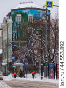 Старинное здание на улице Остоженка, 37/7 строение 2 (2023 год). Редакционное фото, фотограф Алёшина Оксана / Фотобанк Лори