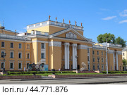 Дом культуры Алюминщик в Новокузнецке (2024 год). Редакционное фото, фотограф Иван Дуплик / Фотобанк Лори