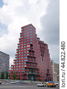 Жилой комплекс (ЖК) RED7 на проспекте Сахарова. Москва (2024 год). Редакционное фото, фотограф Илюхина Наталья / Фотобанк Лори