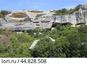 Пещерные города Крыма. Эски-Кермен (2024 год). Стоковое фото, фотограф Яна Королёва / Фотобанк Лори