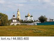 View of the Trinity Novo-Golutvin Convent and Assumption Cathedral. Стоковое фото, фотограф Валерий Гаврилюк / Фотобанк Лори
