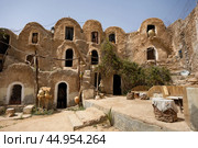 Fortified village with houses and granaries, sights of Tunisia. Ksar of Medenine, Berber, Tataouine. Стоковое фото, фотограф Яков Филимонов / Фотобанк Лори
