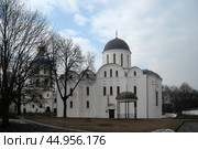 Борисоглебский собор, музей архитектуры в парке Детинец города Чернигов, Украина. Солнечный весенний день. Стоковое фото, фотограф Александр Кузнецов / Фотобанк Лори