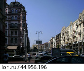 Большая Васильковская улица в центре города Киев, Украина (2010 год). Редакционное фото, фотограф Александр Кузнецов / Фотобанк Лори