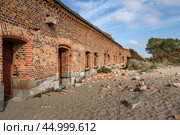 Ruins of Western Fort on Baltic Sea coast of Vistula Spit. Baltiysk. Russia. Стоковое фото, фотограф Elena Odareeva / Фотобанк Лори