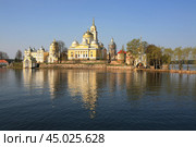 Нило-Столобенская пустынь. Мужской монастырь. Озеро Селигер (2008 год). Стоковое фото, фотограф Наталья Фаустова / Фотобанк Лори