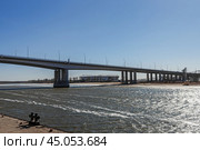 View of Voroshilovsky bridge in Rostov-on-Don, Russia (2021 год). Стоковое фото, фотограф Elena Odareeva / Фотобанк Лори