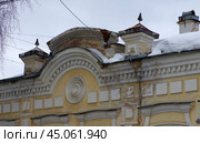 "Городская усадьба золотопромышленника Подвинцева" (фрагмент). Невьянск, Комсомольская улица, 18 (2019 год). Редакционное фото, фотограф Алексей Иванов / Фотобанк Лори