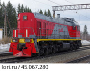 Маневровый тепловоз ТЭМ18ДМ-730, станция Невьянск, Свердловская область (2019 год). Редакционное фото, фотограф Алексей Иванов / Фотобанк Лори