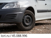 KRASNOYARSK, RUSSIA - September 10, 2024: White Lada Largus. Редакционное фото, фотограф Плотников Дмитрий / Фотобанк Лори