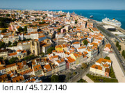 Historical areas of Lisbon with Cathedral on Tagus river. Стоковое фото, фотограф Яков Филимонов / Фотобанк Лори