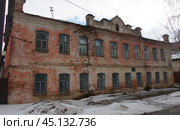 Невьянский водоканал (городская усадьба купца Селянкина: жилой дом). Невьянск, ул. Крылова, дом 5 (2019 год). Редакционное фото, фотограф Алексей Иванов / Фотобанк Лори