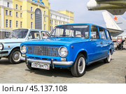 VAZ-2102 Zhiguli (2024 год). Редакционное фото, фотограф Art Konovalov / Фотобанк Лори