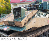 Боевая машина пехоты Бредли М2А2. Выставка трофейной военной техники в парке 30-летия Победы в Краснодаре. Редакционное фото, фотограф Алексей Букреев / Фотобанк Лори