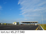 Пункты взимания платы на трассе "Обход Тольятти" (2024 год) Стоковое фото, фотограф Staryh Luiba / Фотобанк Лори
