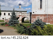 Территория Лужецкого Ферапонтова мужского монастыря, г.Можайск (2024 год). Стоковое фото, фотограф Светлана Ясинская / Фотобанк Лори