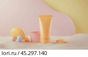 Minimalist summer skincare mockup with unbranded sunscreen tube. Стоковое AI-изображение, AI-художник Sabyna75 / Фотобанк Лори