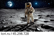 Astronaut stands on moon surface, Earth visible in starry sky, concept of space exploration. Cosmonaut walking on lunar ground under starry sky. Стоковое AI-изображение, AI-художник Павел Муравьев / Фотобанк Лори