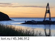 Beautiful evening landscape with fishermen on the river bank. Evening fishing. Summer family vacation in the far north in the Arctic. Kazachka River and Anadyr Estuary, Chukotka, Siberia, Russia. Стоковое фото, фотограф Андрей Степанов / Фотобанк Лори