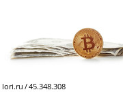 Photo Golden Bitcoin. Стоковое фото, фотограф Сергей Толмачёв / Фотобанк Лори