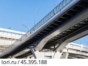 Bottom view of metal road bridges. Details of the intracity toll highway (2024 год). Стоковое фото, фотограф EugeneSergeev / Фотобанк Лори