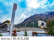 Высокогорный каток "Медео". Осень в горах. Алматы. Казахстан. Стоковое фото, фотограф Александр Тараканов / Фотобанк Лори