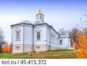 Казанская Амвросиевская ставропигиальная женская пустынь, Казанский собор, Водонапорная башня, трапезная, Амвросиевская церковь, Шамордино, Козельск. Стоковое фото, фотограф Baturina Yuliya / Фотобанк Лори