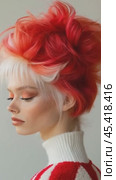Fashion model showing trendy two tone hairstyle and makeup. Стоковое AI-видео, аниматор Юрий Поздников / Фотобанк Лори