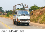 Mitsubishi Fuso Canter (2023 год). Редакционное фото, фотограф Art Konovalov / Фотобанк Лори