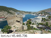 Вид на Балаклавскую бухту. Севастополь, Крым (2021 год). Редакционное фото, фотограф Free Wind / Фотобанк Лори