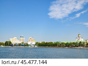 Город Екатеринбург. Вид с городского пруда на Храм-на-Крови (2016 год). Стоковое фото, фотограф Александр Тараканов / Фотобанк Лори