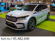 SKODA Enyaq iV electric car at ECAR SHOW - Hybrid and Electric Motor Show (2023 год). Редакционное фото, фотограф Дмитрий Рухленко / Фотобанк Лори