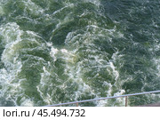 Бурлящая вода за кормой корабля. Стоковое фото, фотограф YuryKara / Фотобанк Лори