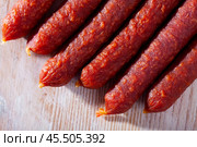 Close up view of tyrolean sausages. Стоковое фото, фотограф Яков Филимонов / Фотобанк Лори