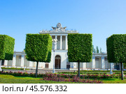 Павильон  № 64 «Оптика» на ВДНХ (1937-1939 гг.). Москва (2024 год). Редакционное фото, фотограф Роман Лукьянов / Фотобанк Лори