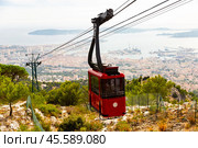 View of French city Toulon from Mount Faron and cable car. Стоковое фото, фотограф Яков Филимонов / Фотобанк Лори