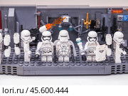 RUSSIA, SAMARA - November, 24, 2024: Lego Star Wars stormtrooper squad. Редакционное фото, фотограф Андрей Аркуша / Фотобанк Лори