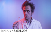 Disheveled Scientist Taking Off Glasses and Thinking. Стоковое видео, видеограф Илья Шаматура / Фотобанк Лори