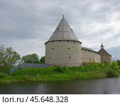 Стрелочная башня Староладожской крепости, село Старая Ладога, Ленинградская область (2019 год). Редакционное фото, фотограф Алексей Иванов / Фотобанк Лори