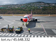 Condor Airbus A321-211 passenger plane parked in Cristiano Ronaldo Airport on Madeira island (2024 год). Редакционное фото, фотограф Дмитрий Рухленко / Фотобанк Лори
