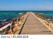 Прогулочный пирс и море. Арнавуткёй, Стамбул, Турция. Стоковое фото, фотограф Вадим Хомяков / Фотобанк Лори