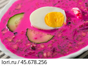 Cold yogurt beetroot soup. Стоковое фото, фотограф Яков Филимонов / Фотобанк Лори