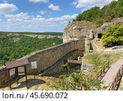Пещерный город Чуфут-Кале, Бахчисарай, Крым (2023 год). Редакционное фото, фотограф Мария Кылосова / Фотобанк Лори