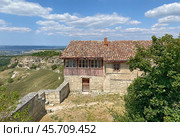 Усадьба А.С. Фирковича XVIII в. Чуфут-Кале, Бахчисарай, Крым (2023 год). Стоковое фото, фотограф Мария Кылосова / Фотобанк Лори