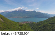 Aerial landscape on Como lake in Italy (2017 год). Стоковое видео, видеограф Михаил Коханчиков / Фотобанк Лори