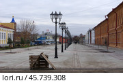 "Ирбитский арбат" (пешеходная улица) в процессе создания. Город Ирбит, улица Красноармейская. Стоковое фото, фотограф Алексей Иванов / Фотобанк Лори